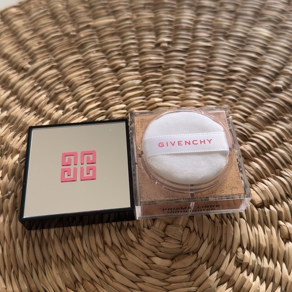Givenchy PRISME Libre Highlighter 
2 Color Loose Powder Highlighter - Picture 10 of 11